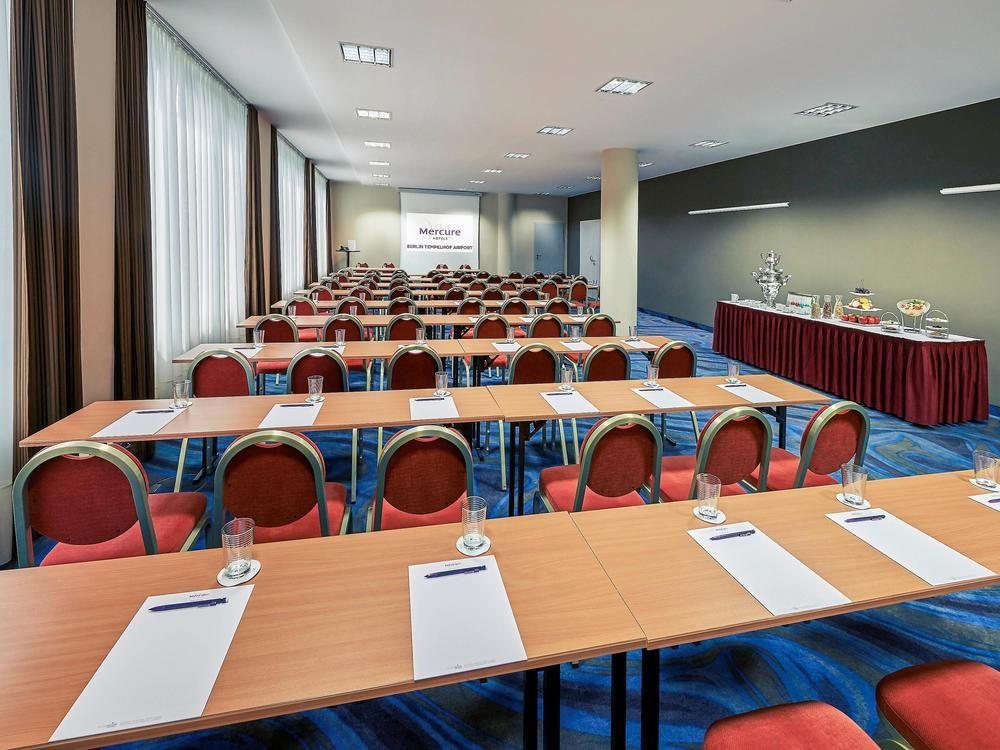 Mercure Hotel Berlin Tempelhof Bagian luar foto