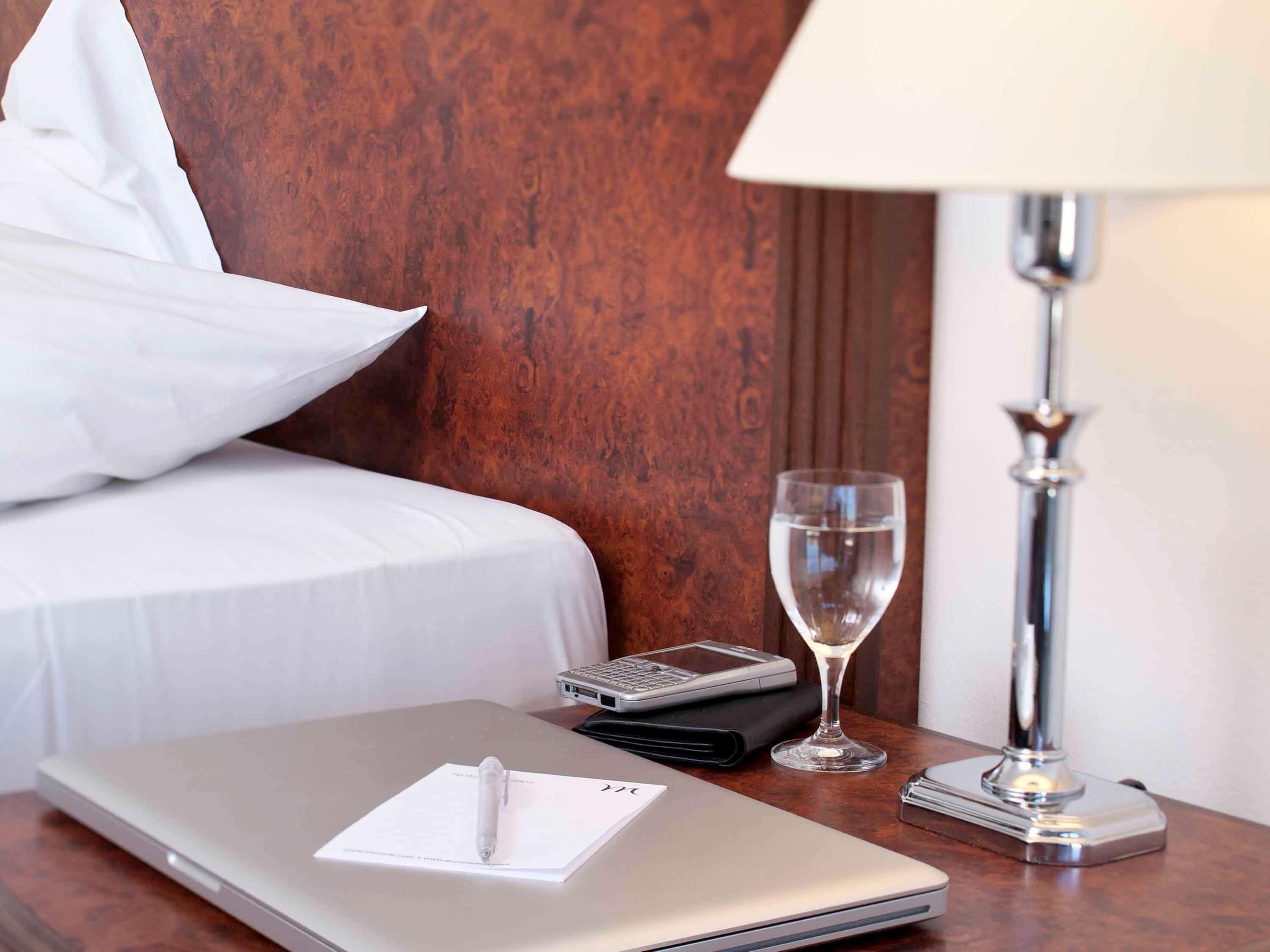 Mercure Hotel Berlin Tempelhof Bagian luar foto