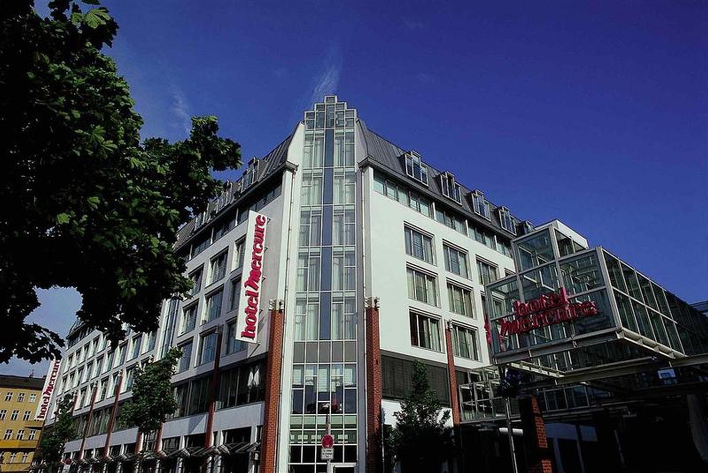 Mercure Hotel Berlin Tempelhof Bagian luar foto