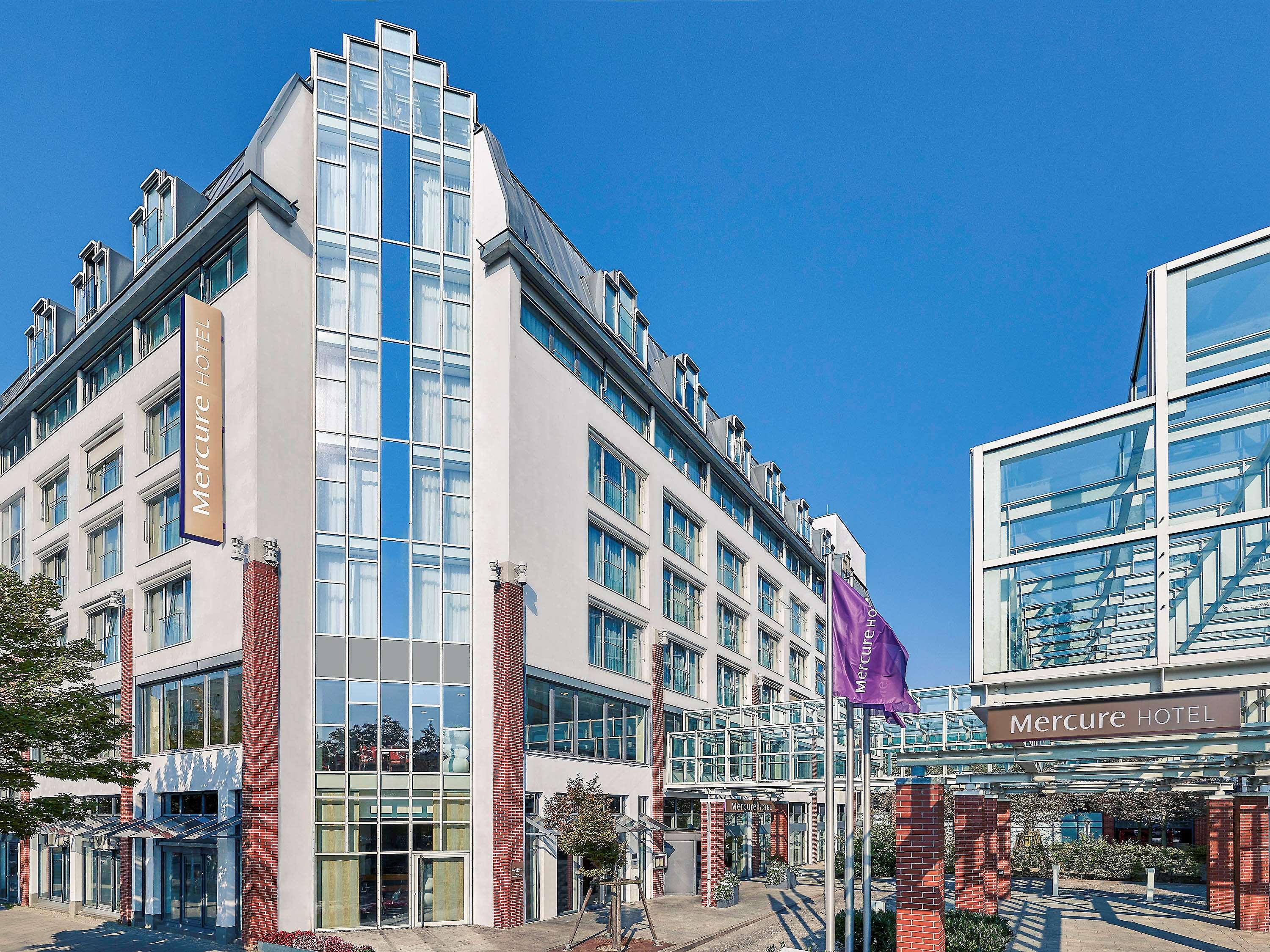Mercure Hotel Berlin Tempelhof Bagian luar foto
