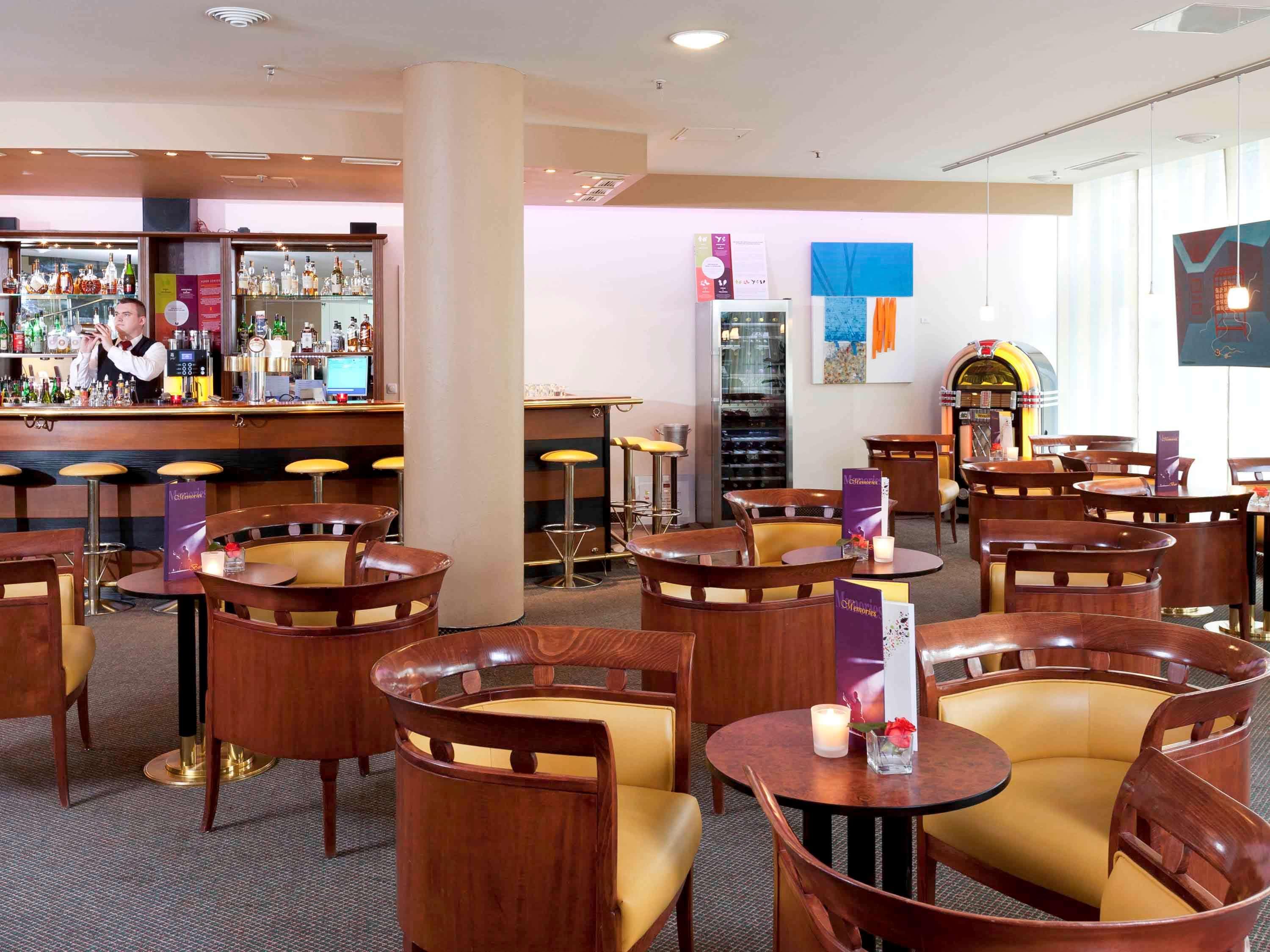 Mercure Hotel Berlin Tempelhof Bagian luar foto