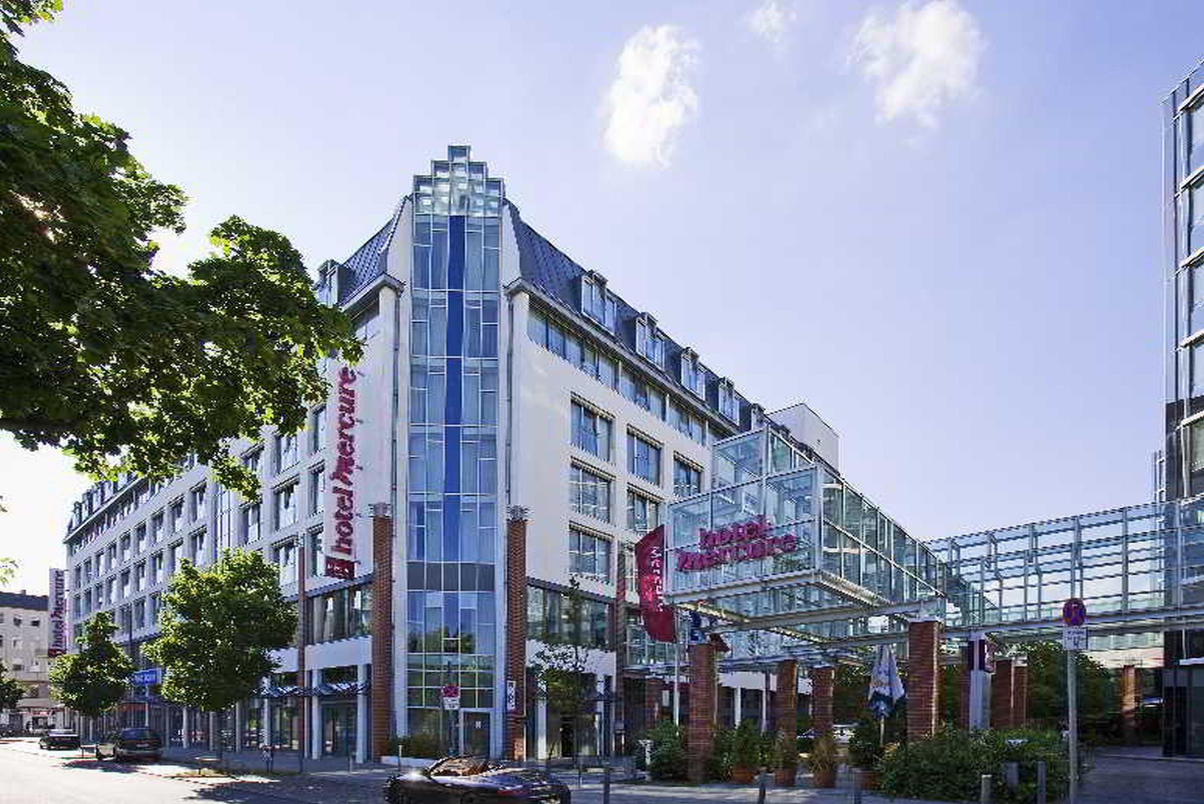 Mercure Hotel Berlin Tempelhof Bagian luar foto
