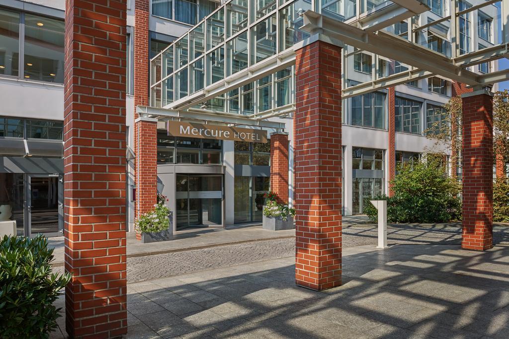 Mercure Hotel Berlin Tempelhof Bagian luar foto