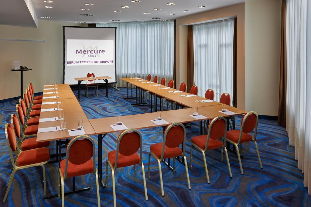 Mercure Hotel Berlin Tempelhof Bagian luar foto