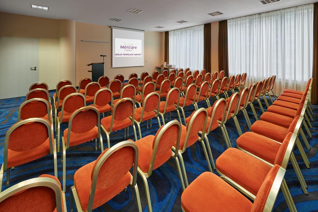 Mercure Hotel Berlin Tempelhof Bagian luar foto