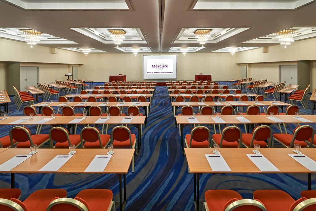 Mercure Hotel Berlin Tempelhof Bagian luar foto